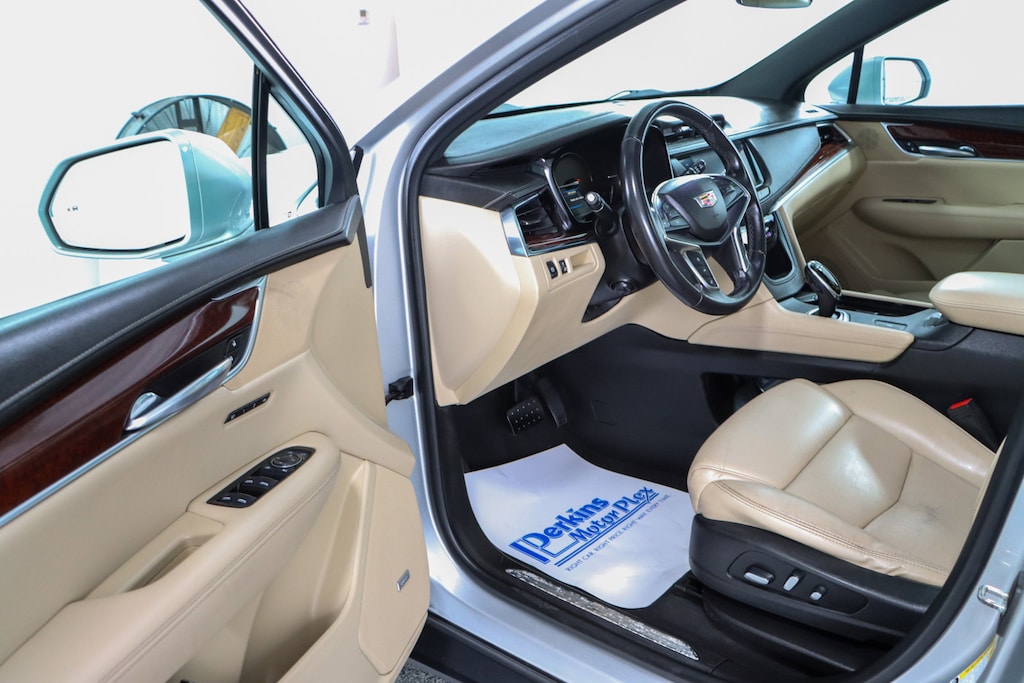 Used 2018 Cadillac XT5 Luxury SUV