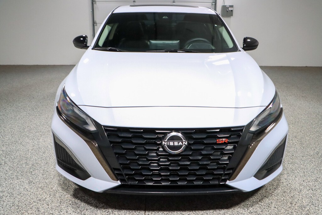 Used 2023 Nissan Altima SR Sedan