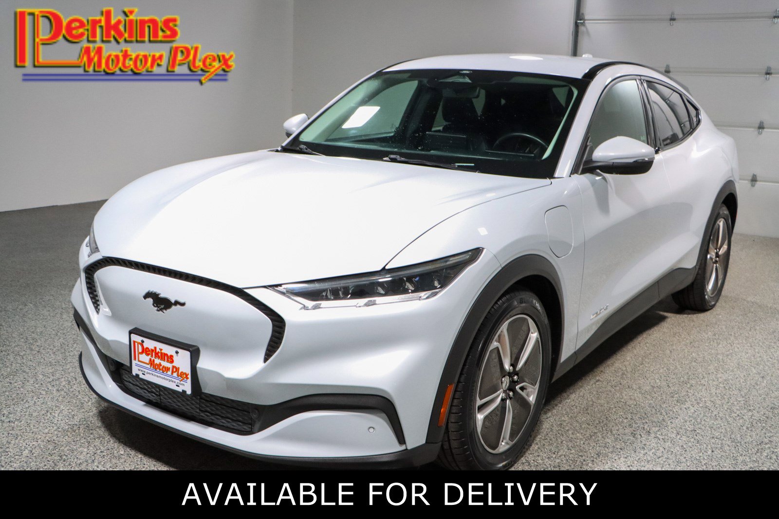 2022 Ford Mustang Mach-E Select RWD