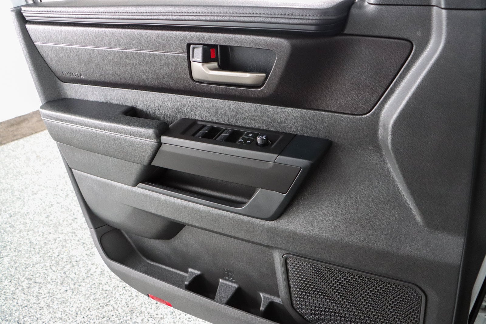 2024 Toyota Tundra SR5 - Photo 22