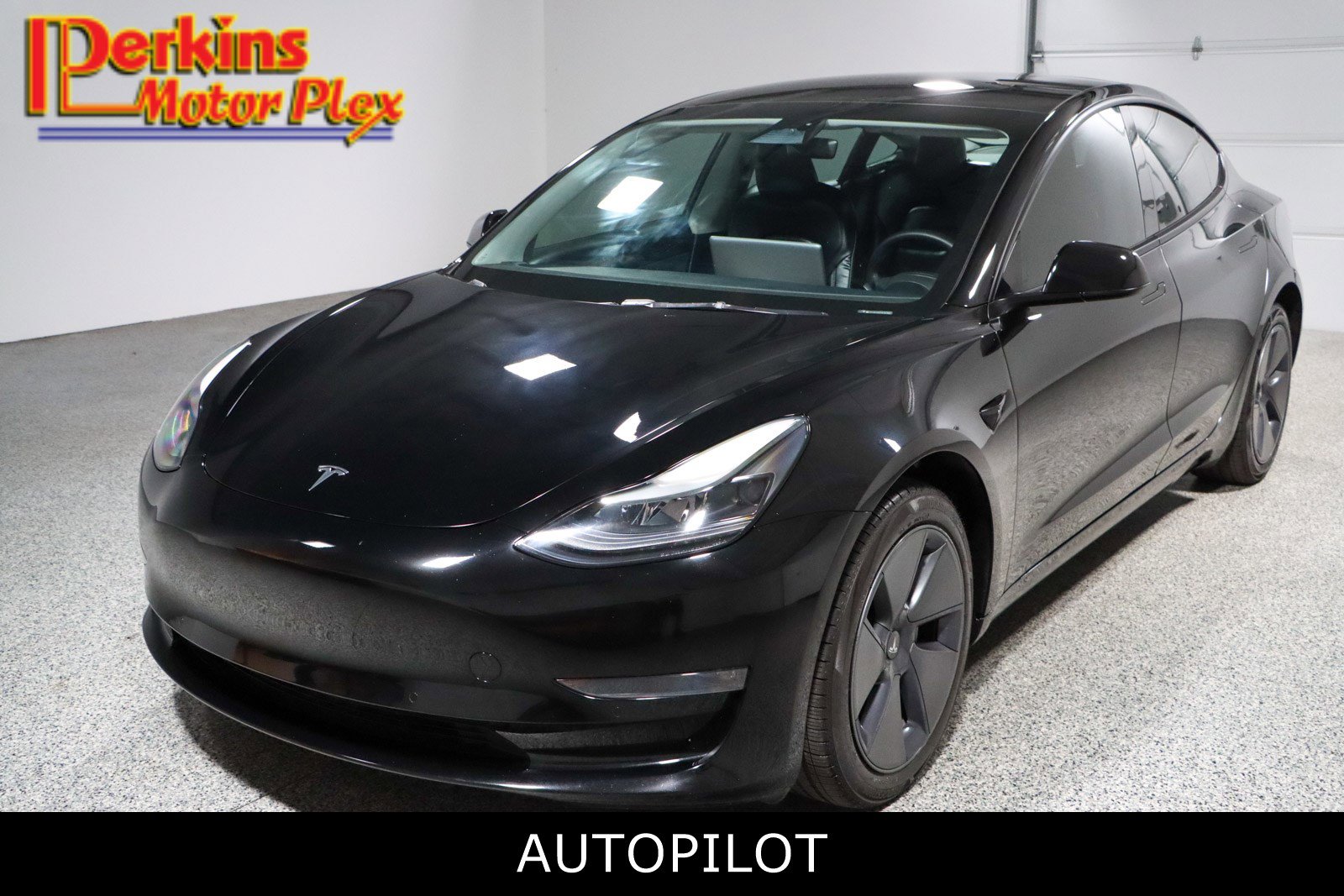 2022 Tesla Model 3 Long Range Dual Motor All-Wheel Drive's photo