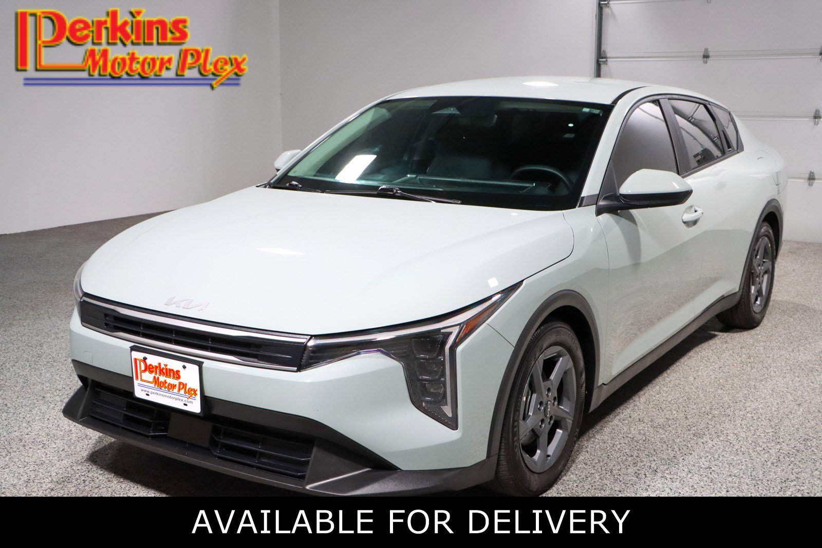 2025 Kia K4 LXS AT's photo