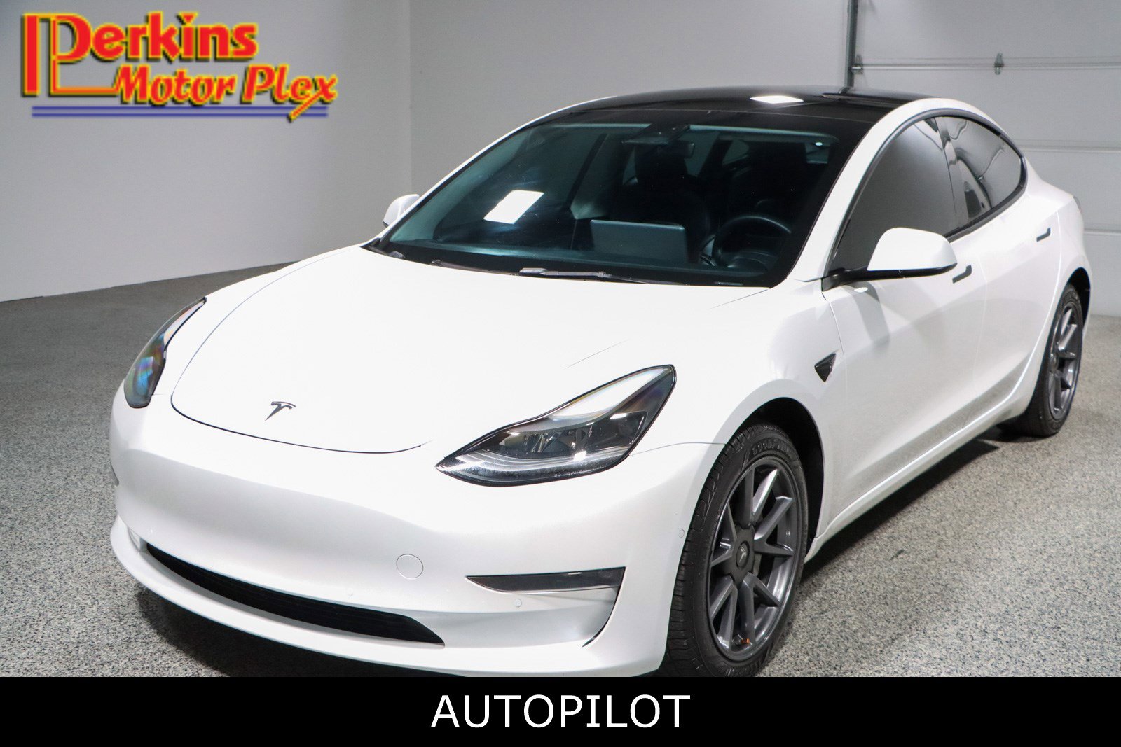 2022 Tesla Model 3 Long Range's photo