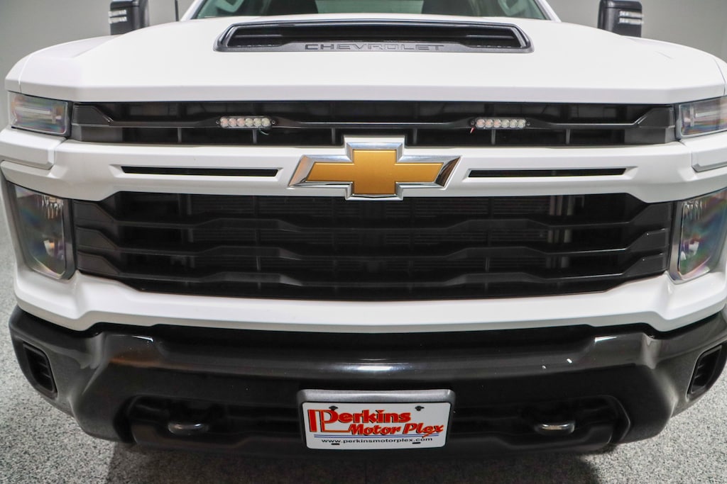 Used 2024 Chevrolet Silverado 2500HD Custom Z71 4X4 Truck Crew Cab
