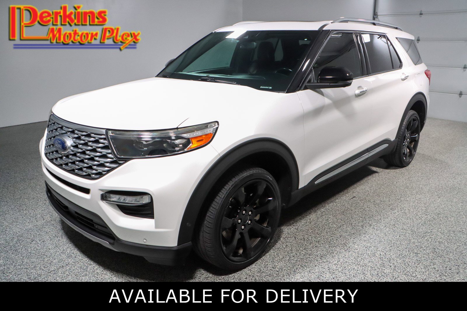 2020 Ford Explorer Platinum's photo
