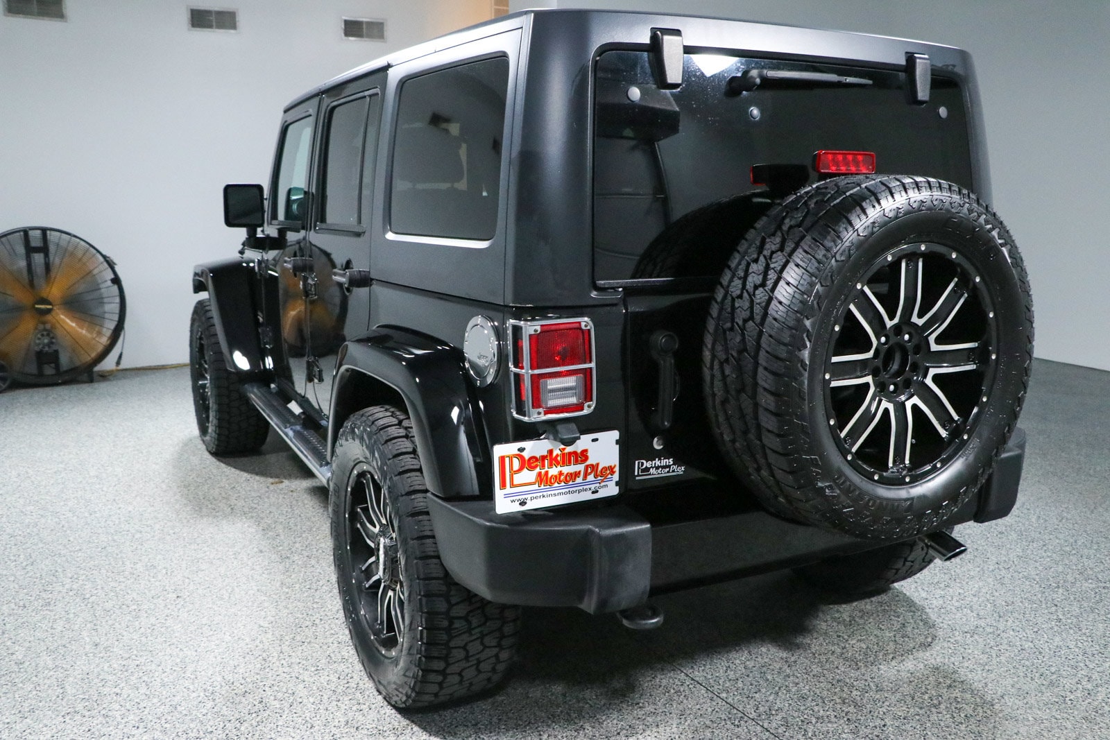 2016 Jeep Wrangler Unlimited Sahara - Photo 9