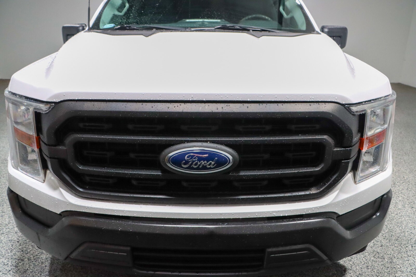 2021 Ford F-150 XL photo 2
