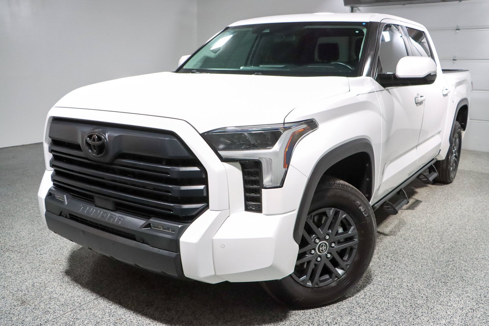 2024 Toyota Tundra SR5 - Photo 31