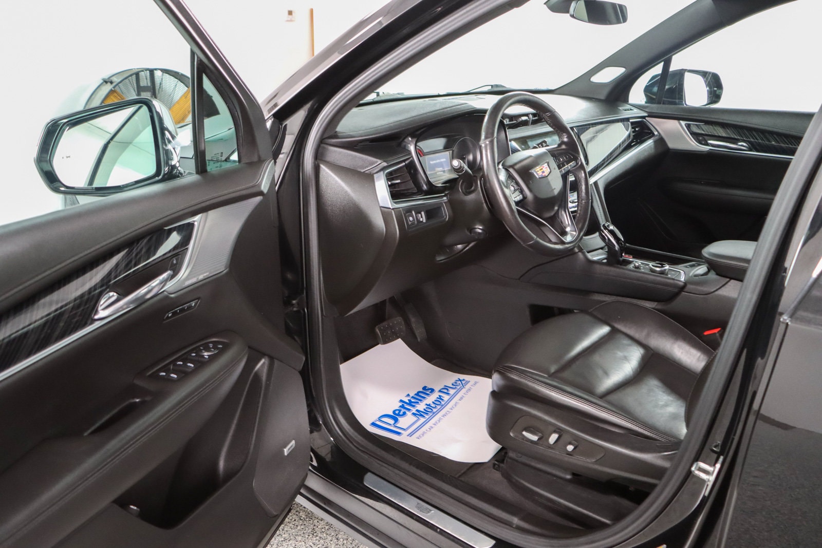 2024 Cadillac XT6 Premium Luxury - Photo 3