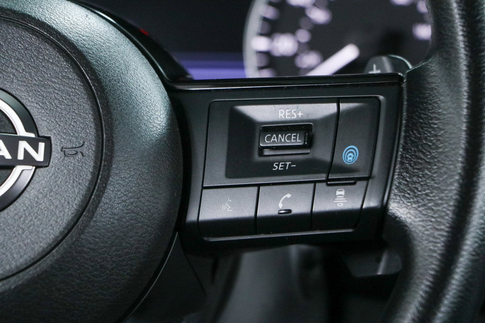 2023 Nissan Rogue SV - Photo 14