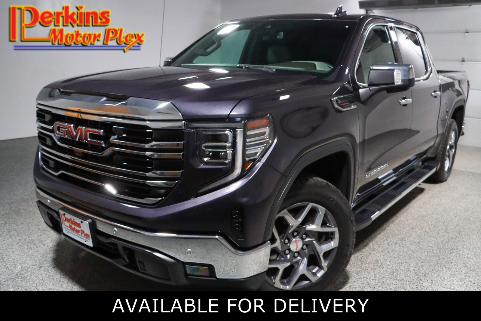 2022 GMC Sierra 4WD Crew Cab Short Box SLT's photo