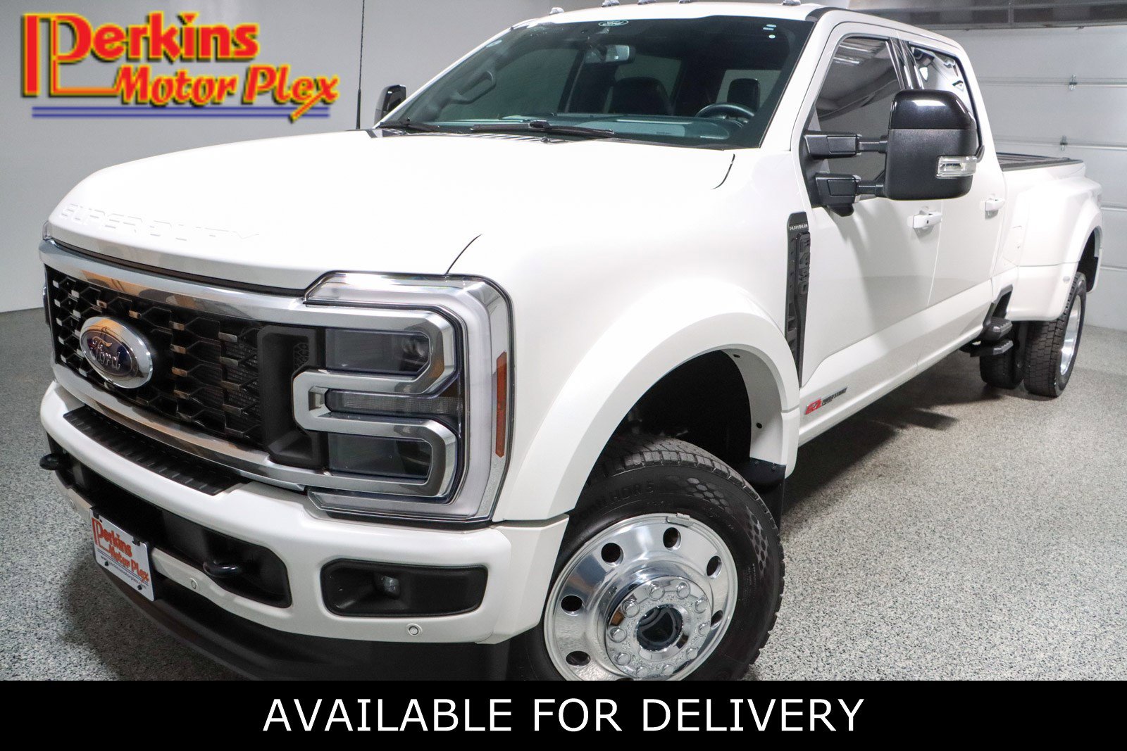 2025 Ford F-450 Platinum 4x4 Crew Cab 8' Box DRW's photo