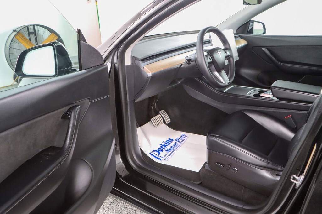 Used 2022 Tesla Model Y Performance AWD SUV