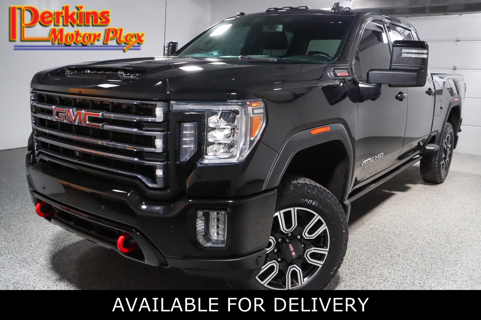 2023 GMC Sierra AT4 4WD Crew Cab Standard Box's photo