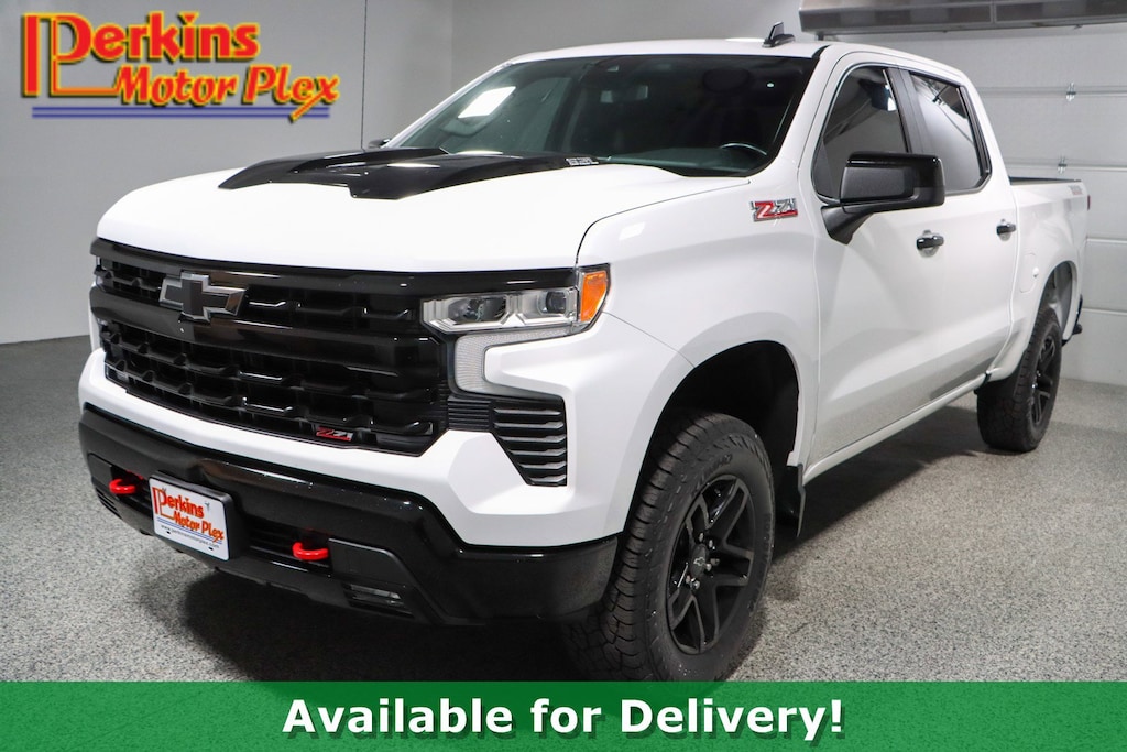 Used 2023 Chevrolet Silverado 1500 LT Trail Boss Z71 4X4 Truck Crew Cab