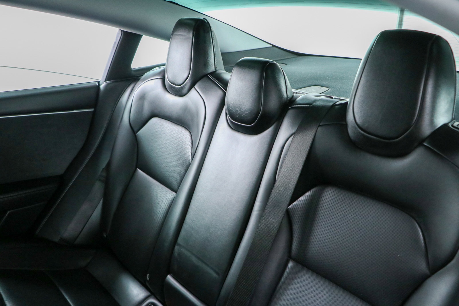 2025 Tesla Model 3 Long Range - Photo 22