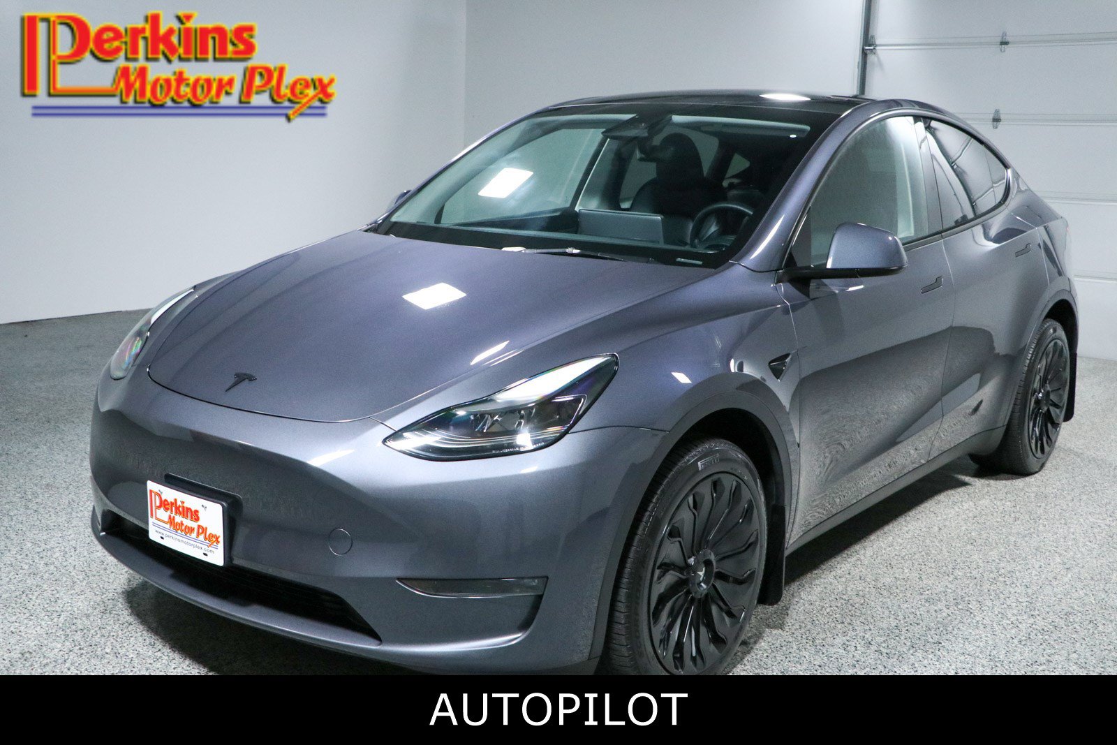 2023 Tesla Model Y Long Range Dual Motor All-Wheel Drive's photo