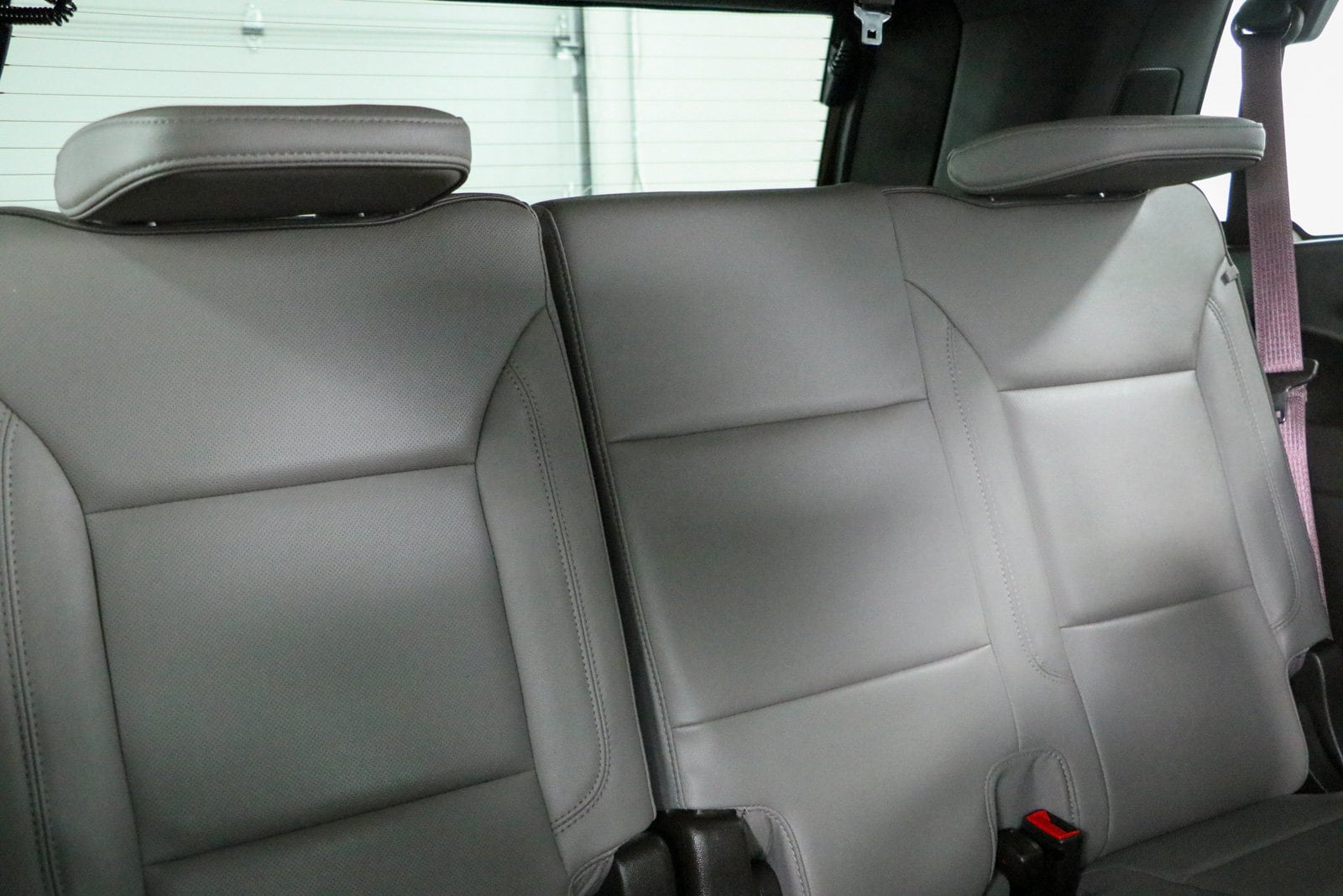 2023 GMC Yukon SLT - Photo 34