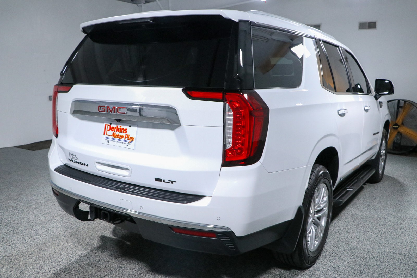 2023 GMC Yukon SLT - Photo 7