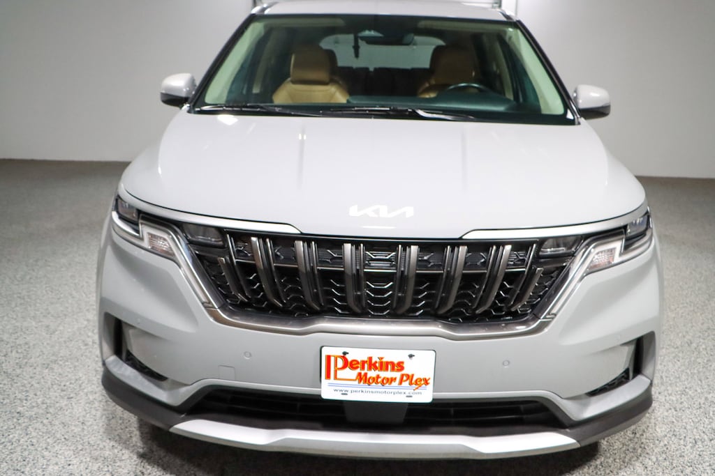 Used 2024 Kia Carnival EX MPV