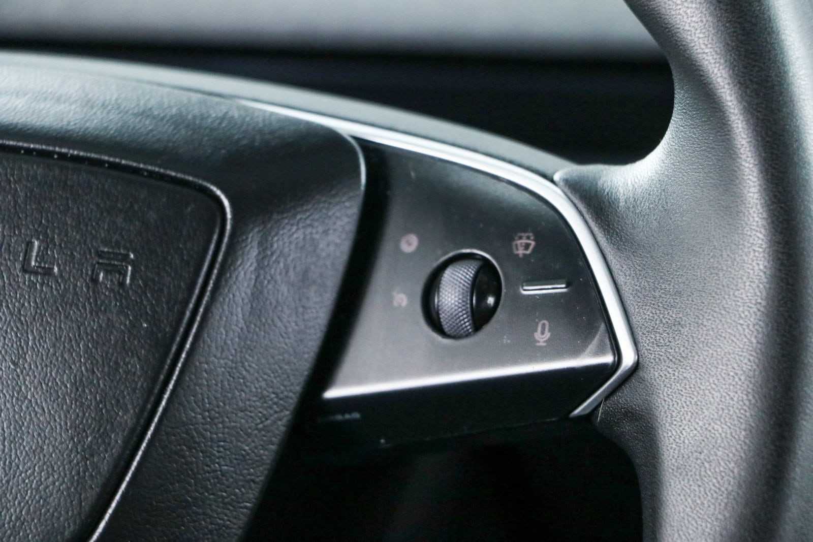 2025 Tesla Model 3 Long Range - Photo 14