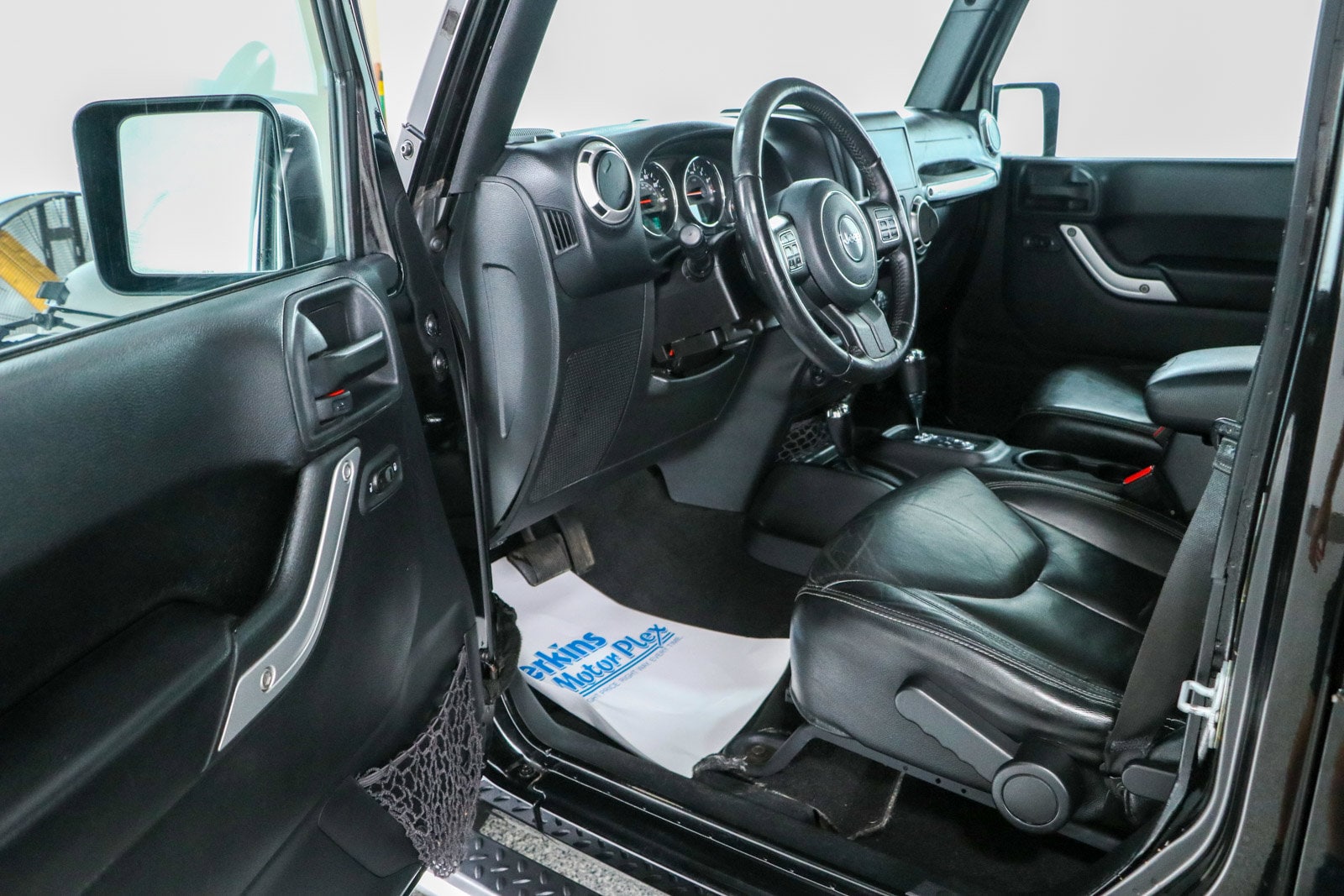 2016 Jeep Wrangler Unlimited Sahara - Photo 3