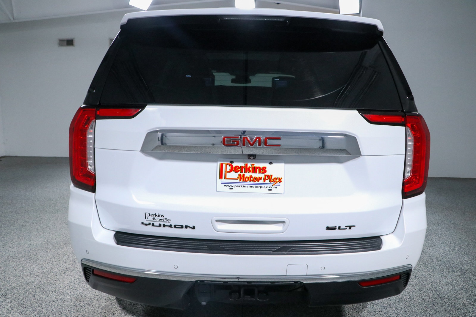 2023 GMC Yukon SLT - Photo 8