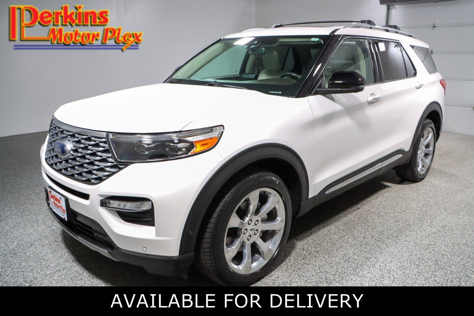 2020 Ford Explorer Platinum's photo