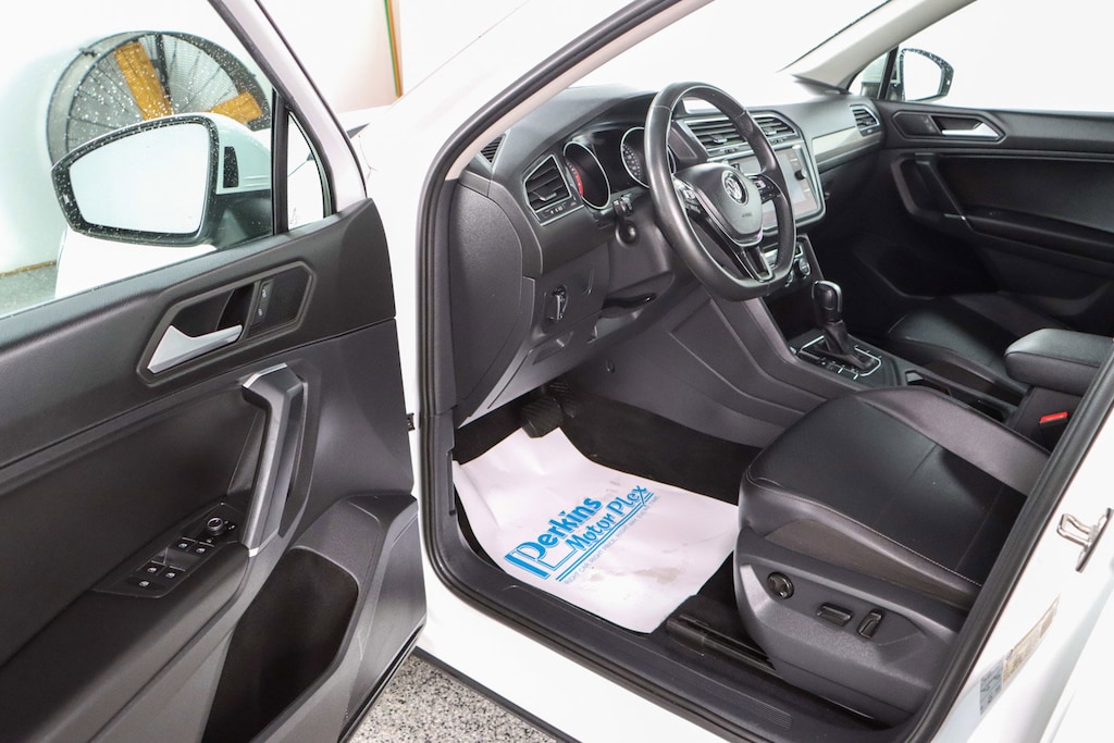 Used 2020 Volkswagen Tiguan SE SUV