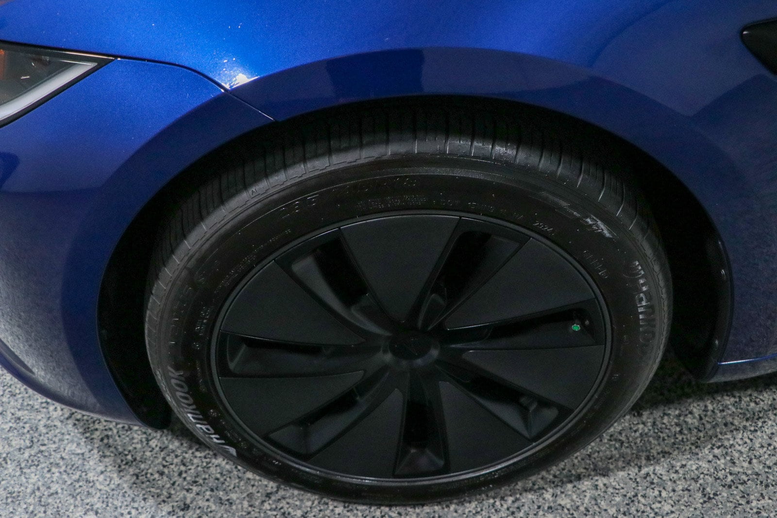 2025 Tesla Model 3 Long Range - Photo 11