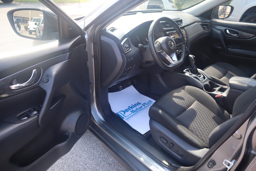 Used 2019 Nissan Rogue SV SUV