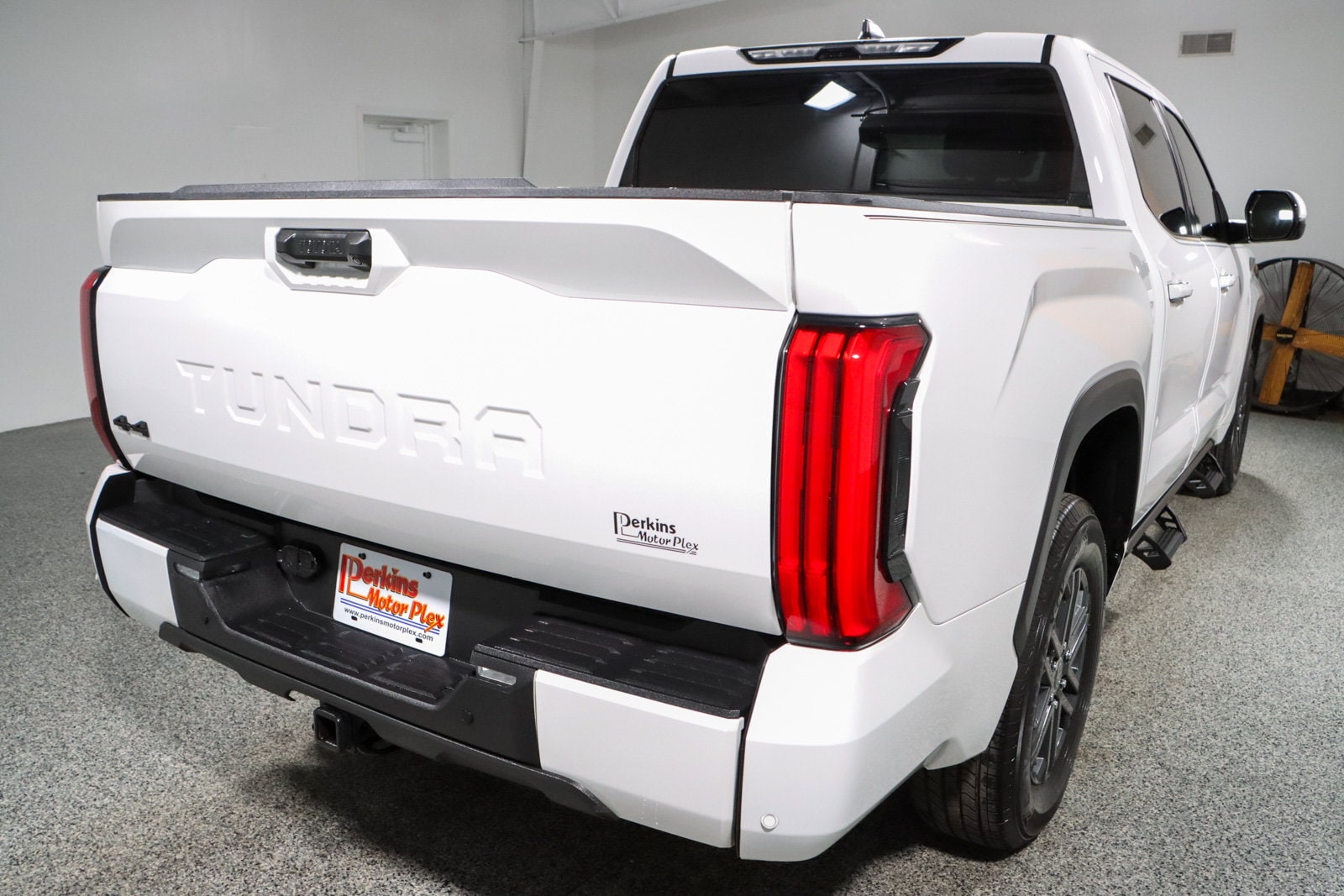 2024 Toyota Tundra SR5 - Photo 7