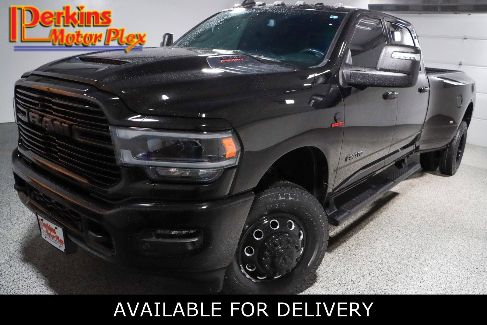 2024 RAM 3500 Laramie 4X4 Crew Cab LWB's photo