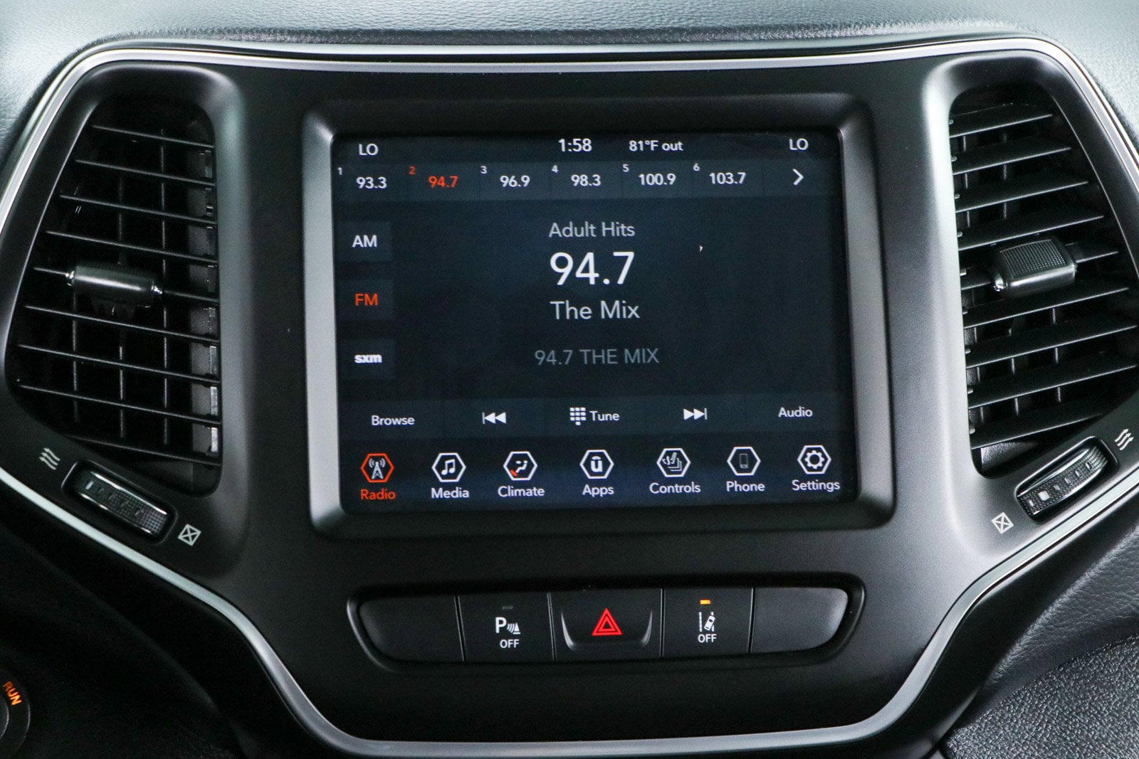 2021 Jeep Cherokee Latitude Lux - Photo 18