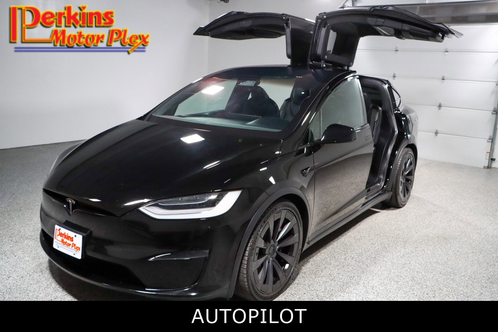 2022 Tesla Model X Long Range's photo