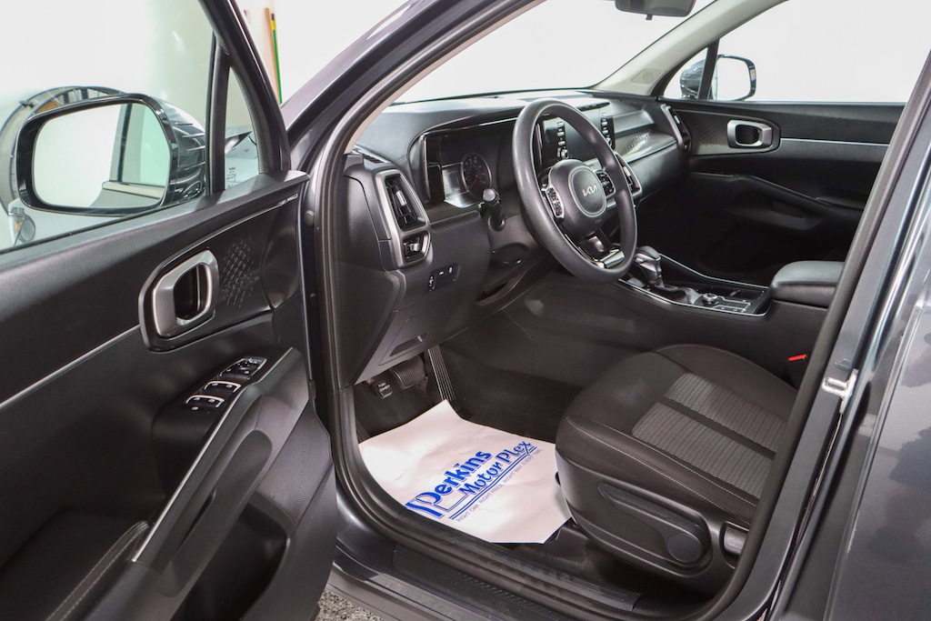 Used 2022 Kia Sorento LX AWD SUV