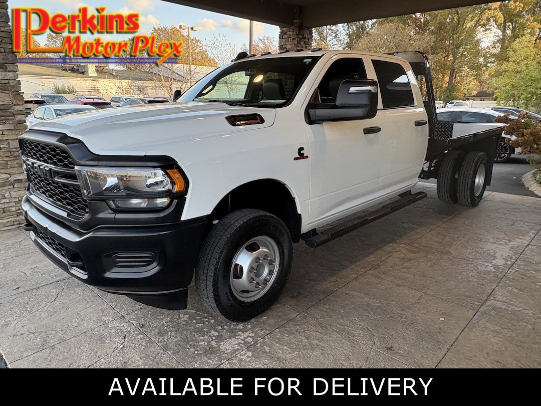 2023 RAM 3500 Tradesman 4X4 Crew Cab LWB's photo