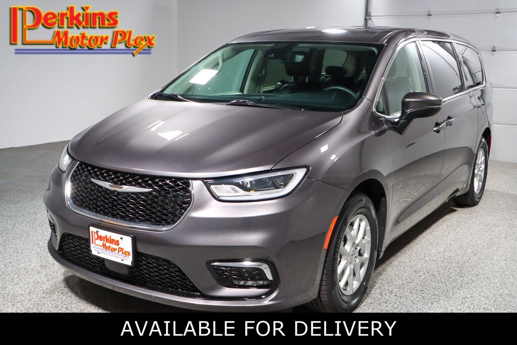 Used 2023 Chrysler Pacifica Touring L Van Passenger Van