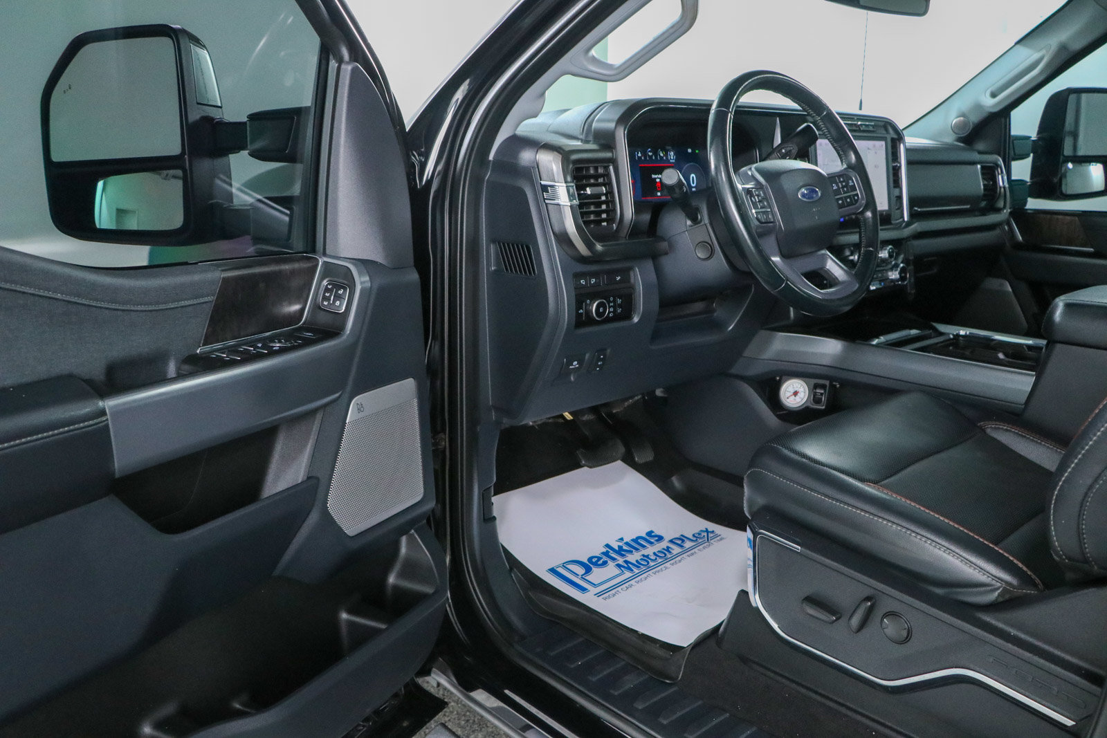 Used 2023 Ford F-250 Lariat 4X4 Truck Crew Cab