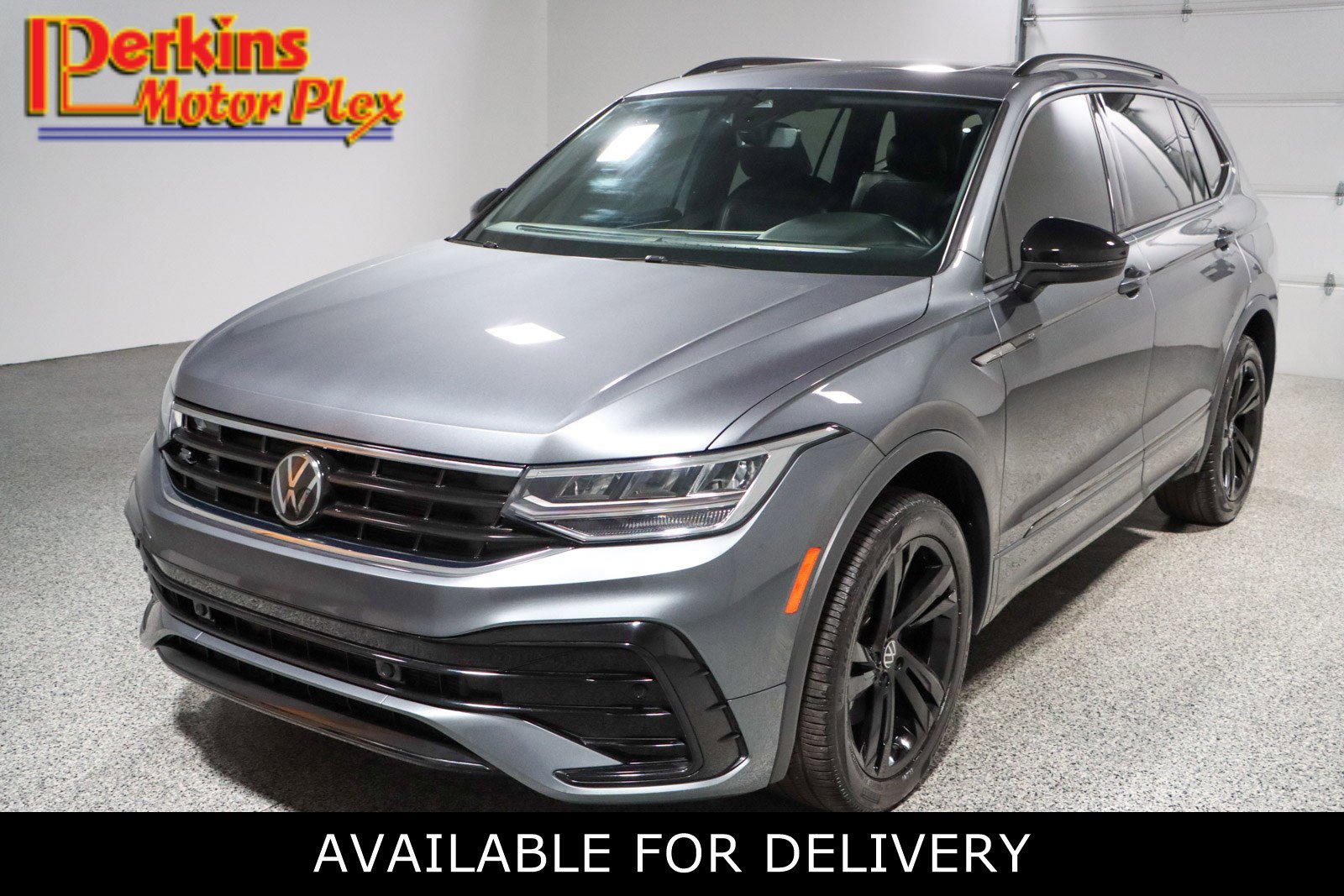 2023 Volkswagen Tiguan SE R-LINE BLACK