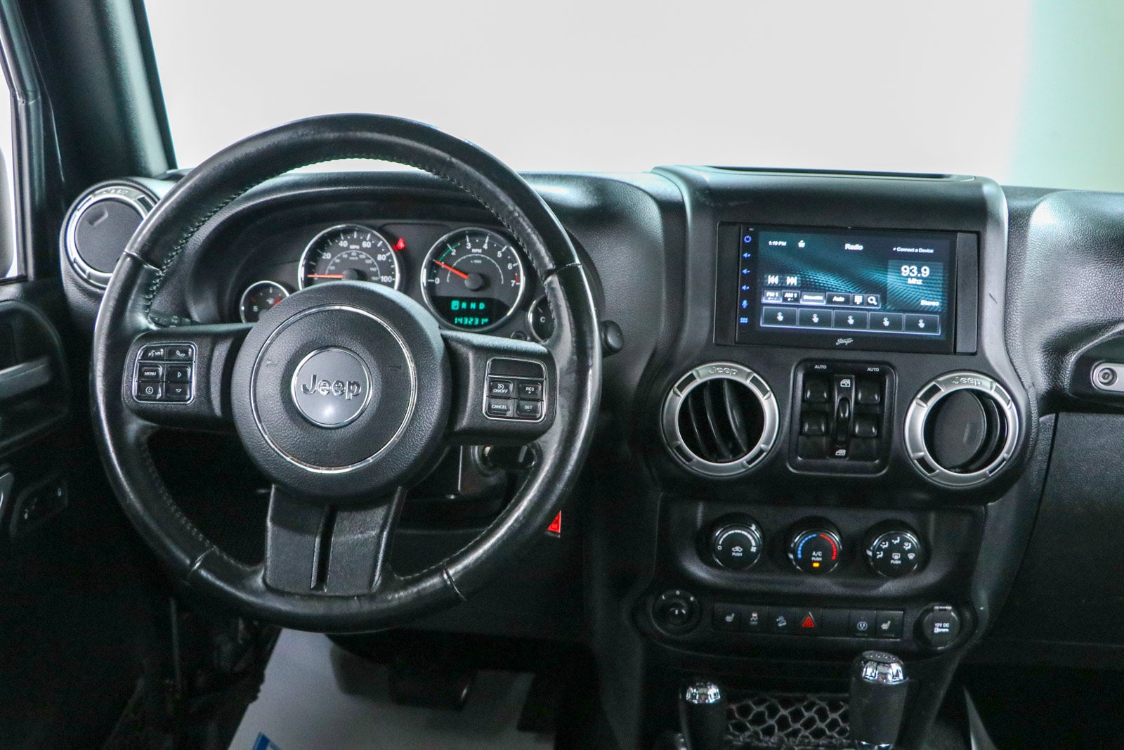 2016 Jeep Wrangler Unlimited Sahara - Photo 18