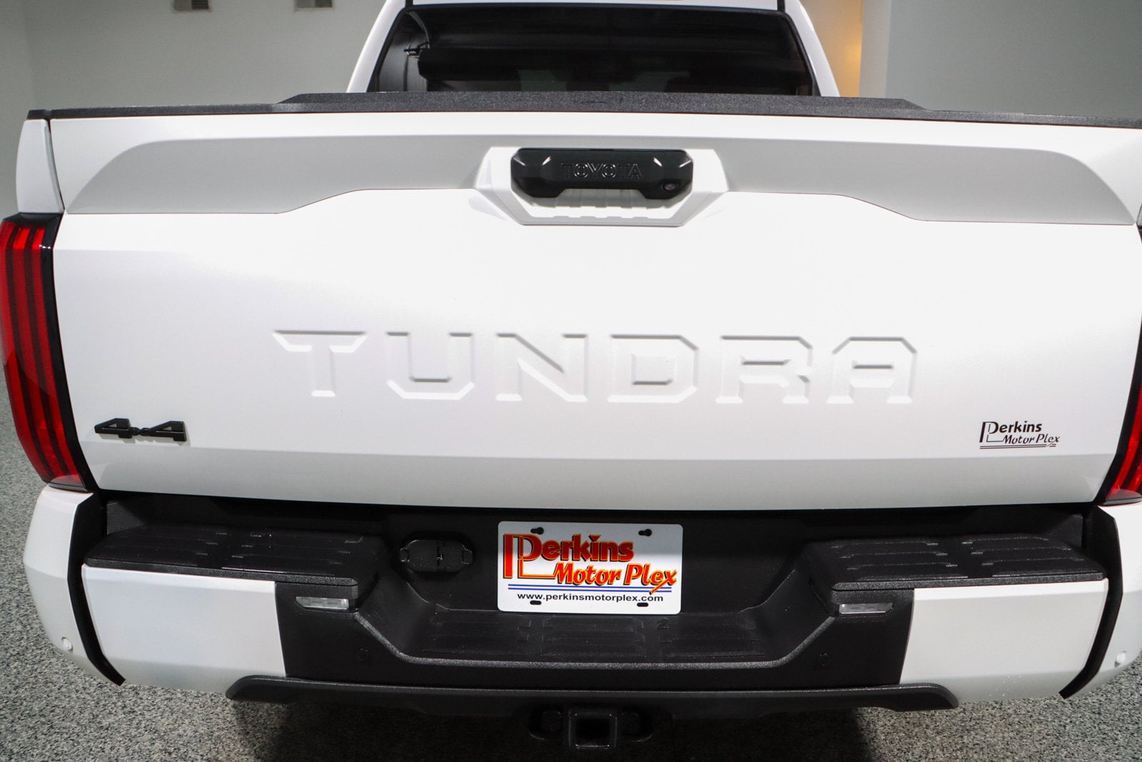 2024 Toyota Tundra SR5 - Photo 8