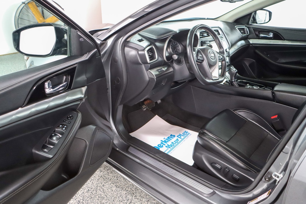 Used 2023 Nissan Maxima SV Sedan