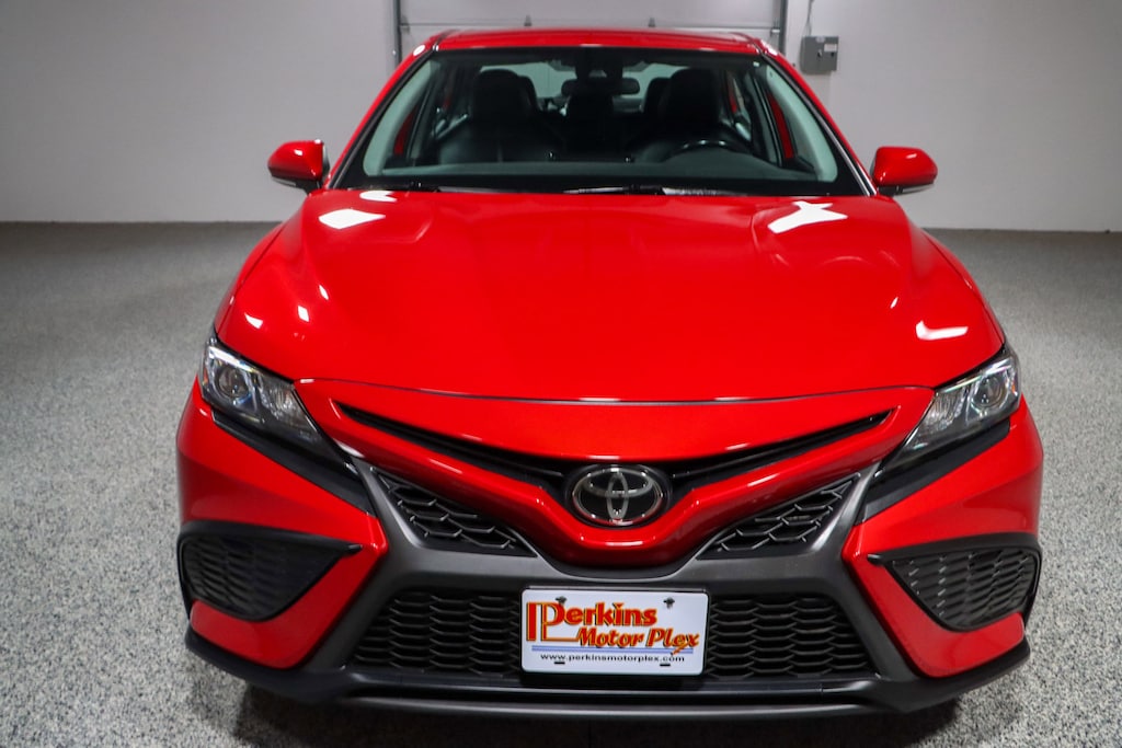 Used 2023 Toyota Camry SE Sedan