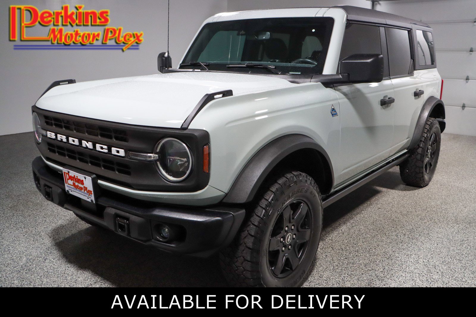 2023 Ford Bronco Black Diamond Mid (322A) 4x4's photo