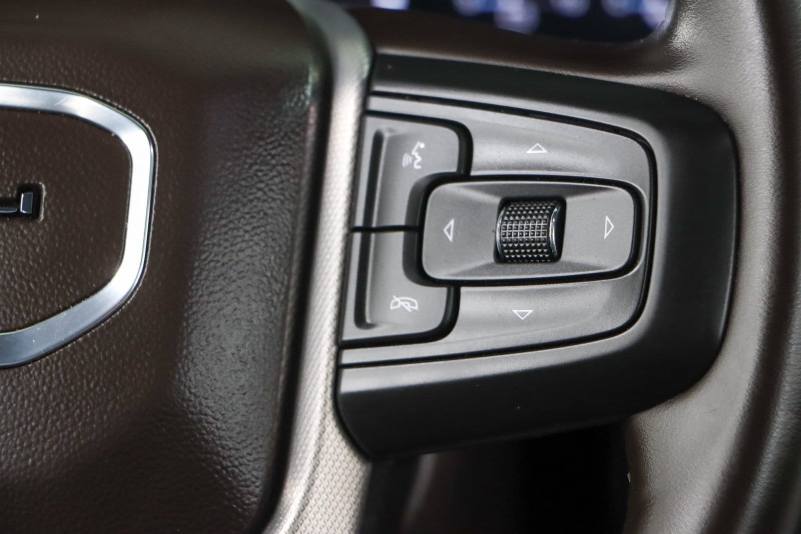 2023 GMC Yukon Denali - Photo 13