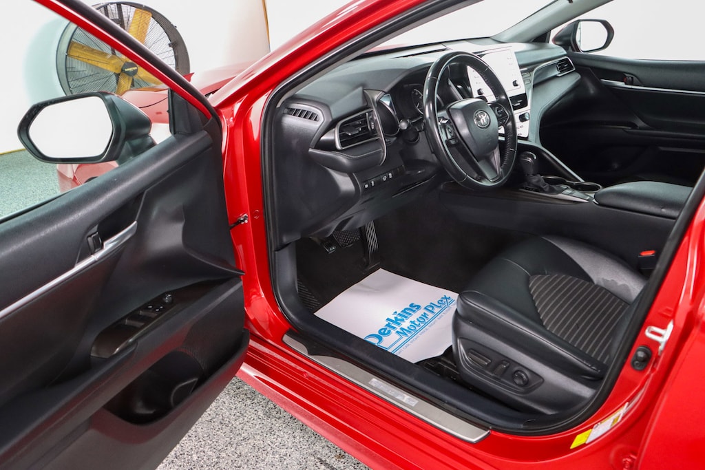 Used 2023 Toyota Camry SE Sedan