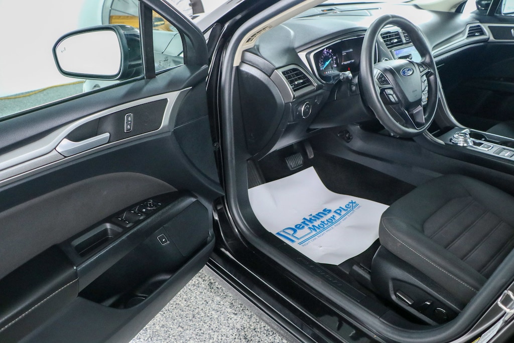 Used 2020 Ford Fusion Hybrid SE Sedan