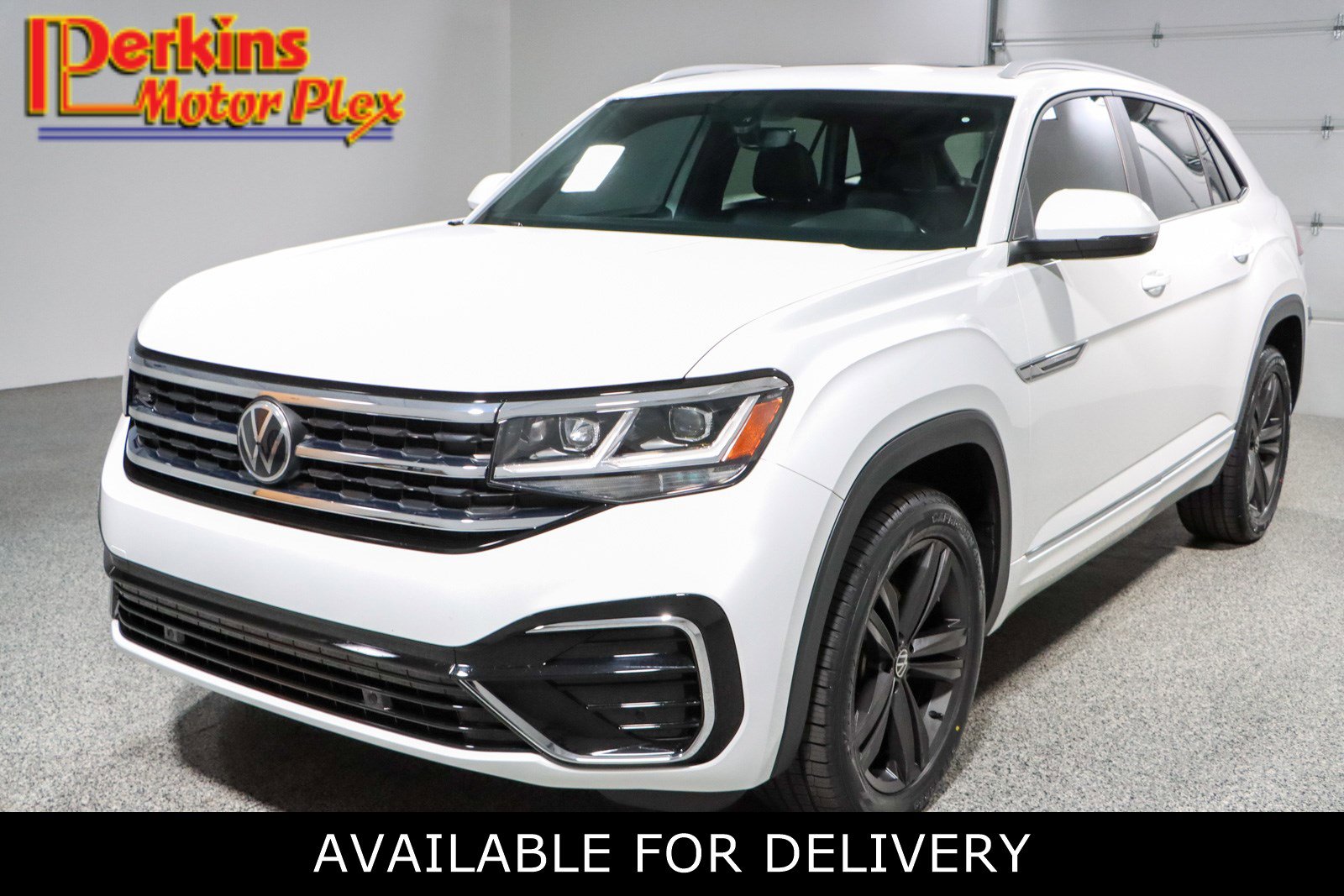 2021 Volkswagen Atlas Cross Sport SE w/Tech R-Line's photo