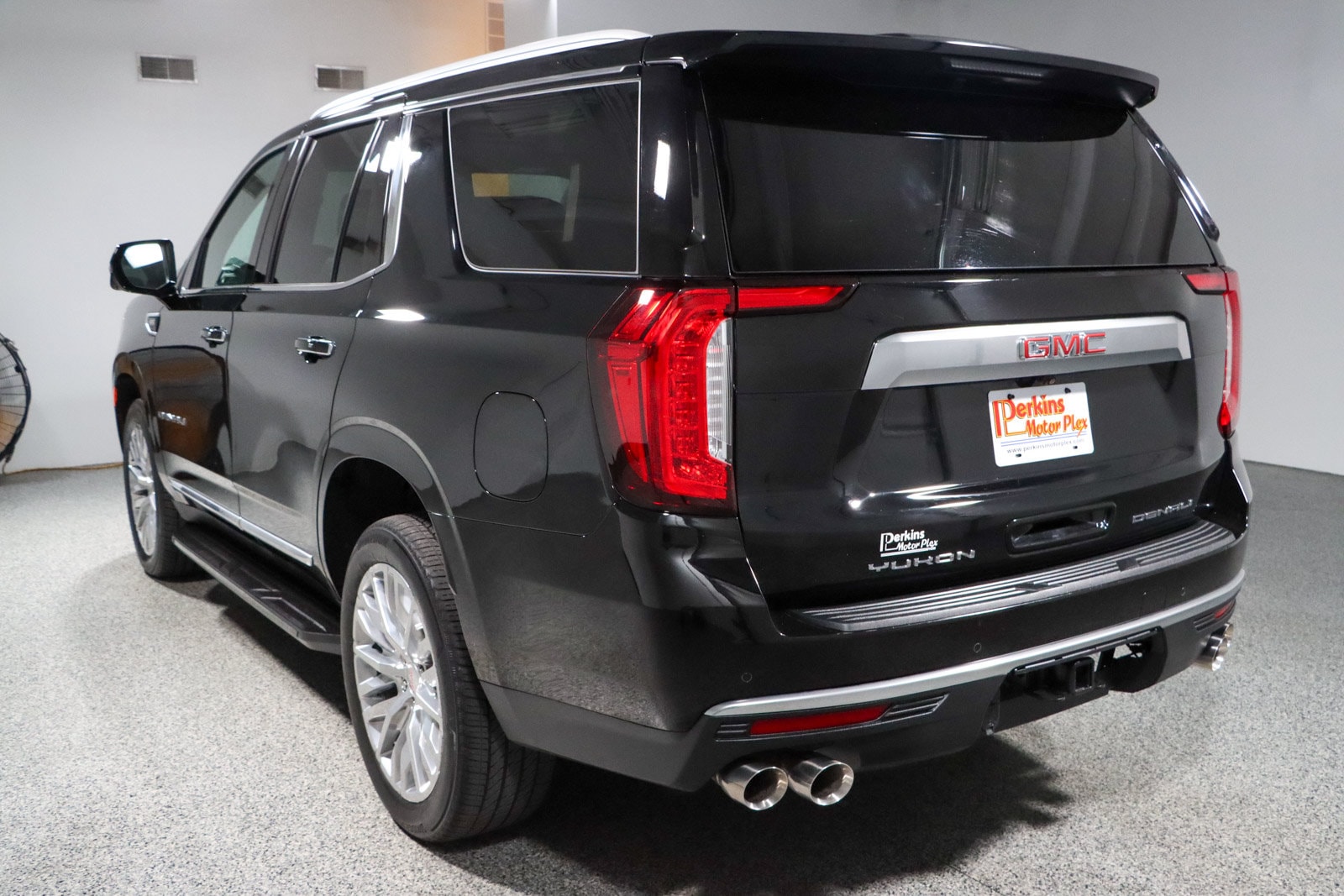 2023 GMC Yukon Denali - Photo 9